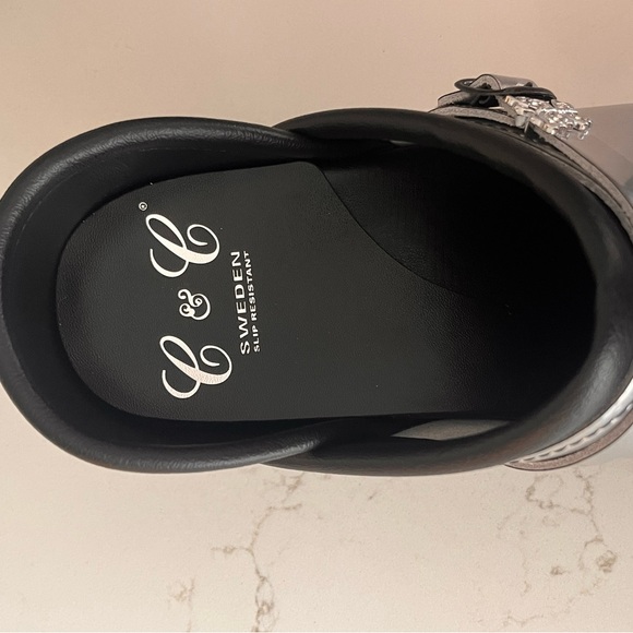 C & C-C-Swedish Silver Clogs - Picture 6 of 7